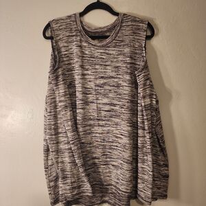 Xersion Women's Black and White Cold Shoulder Long Sleeve Top